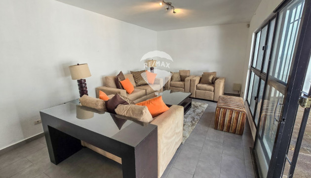 ALQUILO CASA AMUEBLADA EN COLONIA ESCALON, PASAJE PRIVADO