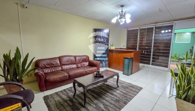 ESCALON NORTE CASA UN NIVEL  EN VENTA