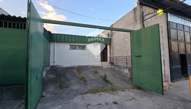 Propiedad para oficina o bodega en Col. Miramonte en alquiler