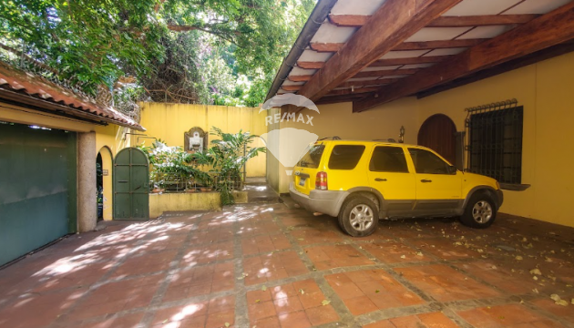 Home For sale in Cumbres de la Escalon