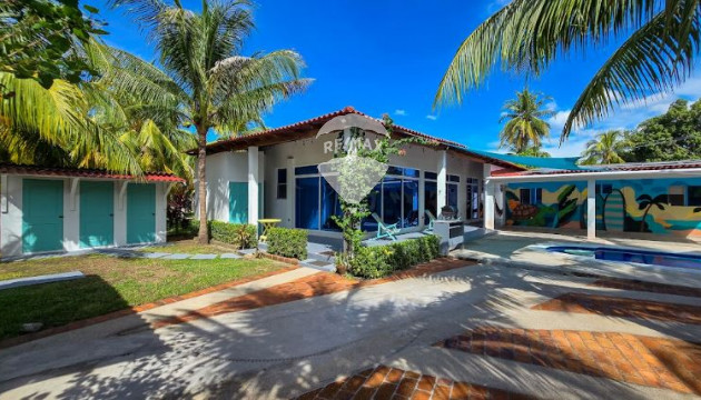 CASA DE PLAYA EN RESIDENCIAL COSTA PARAÍSO, PLAYA COSTA DEL SOL