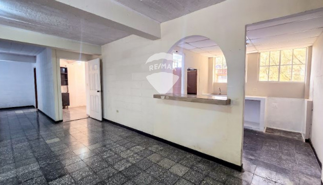 En venta: amplio apartamento de 4 habitaciones