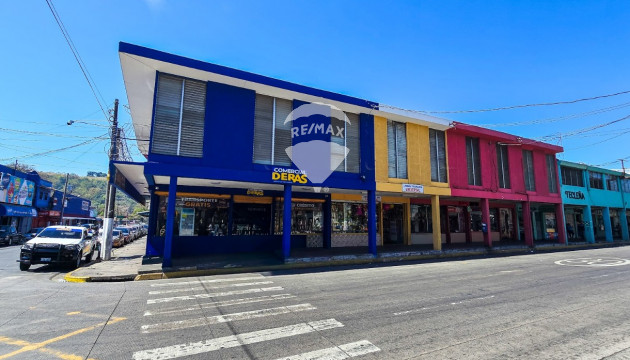 COMERCIAL BUILDING SANTA TECLA DOWNTOWN
