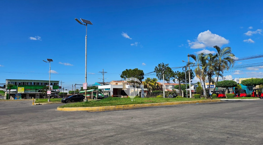 FOR SALE HOUSE LOCATED IN SANTA ANA