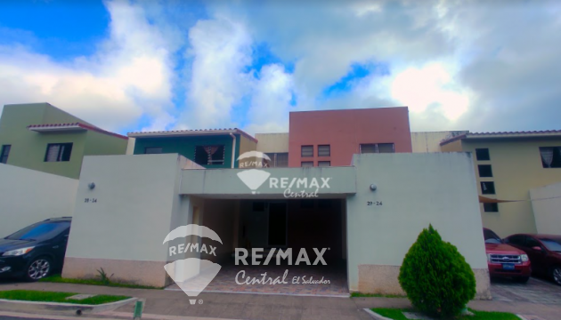 CASA DE DOS NIVELES EN VENTA EN CONDOMINIO MIRAMAR CARRETERA AL PUERTO DE LA LIBERTAD