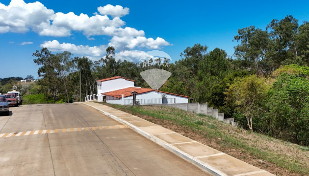 LOT FOR SALE IN LAS LUCES - ROAD TO SURFCITY