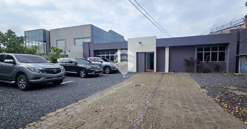 COMMERCIAL PREMISES IN COL SAN BENITO