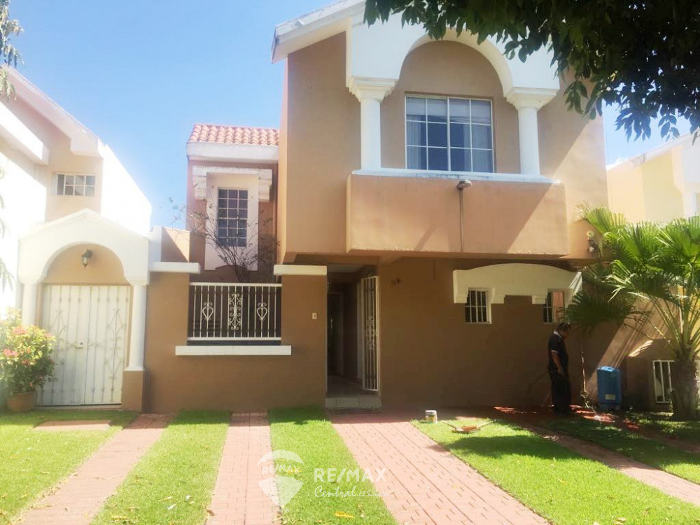 BIG & BEAUTIFUL HOUSE FOR SALE IN PRIVATE RESIDENTIAL PASATIEMPO SUR KM ...