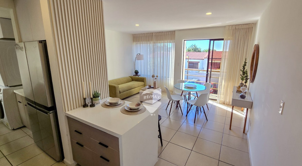 Lovely Apartment in Azur Residential Complex, Zaragoza
