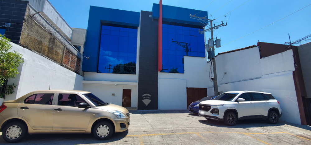 Remax real estate, El Salvador, San Salvador, Building for rent in Colonia Medica