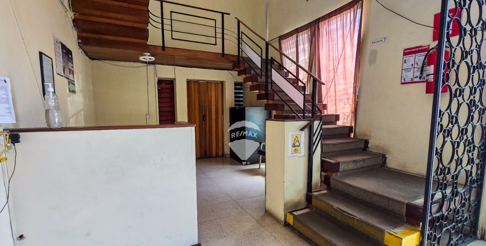 HOUSE FOR SALE - SANTA LUCIA  - SANTA ANA