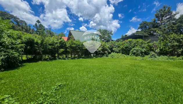 Venta de Terreno en Resid. Privada, Apaneca