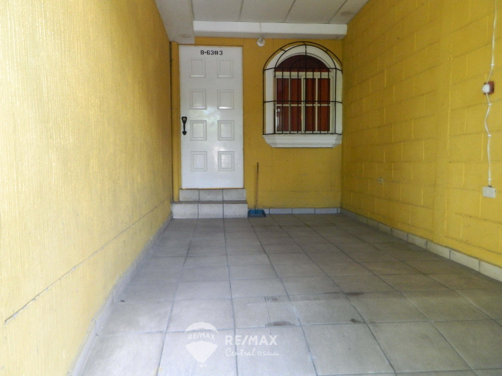 CASA EN VENTA NUEVO LOURDES — Propiedades — RE/MAX Central El Salvador