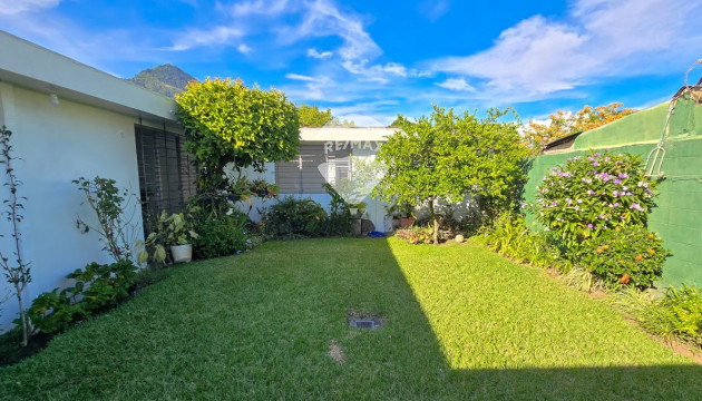 CASA EN ALQUILER IDEAL PARA OFICINA EN COLONIA ESCALÓN