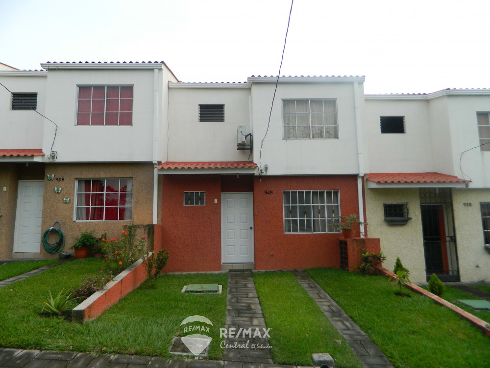 CASA EN VENTA LAS ARBOLEDAS LOS SAUCES 1 LOURDES — Propiedades — RE