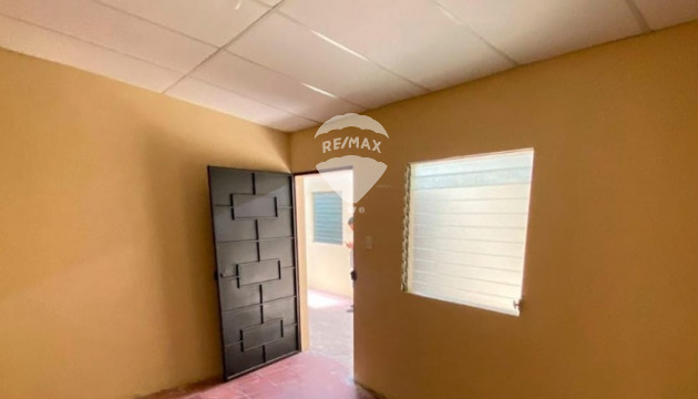 BONITA CASA EN LOTIF. EL NAZARENO VENTA EN SANTA ANA