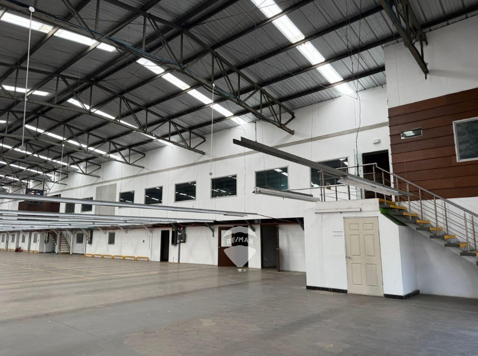 RE/MAX real estate, El Salvador, Antiguo Cuscatlan, Warehouse rental in Plan de La Laguna