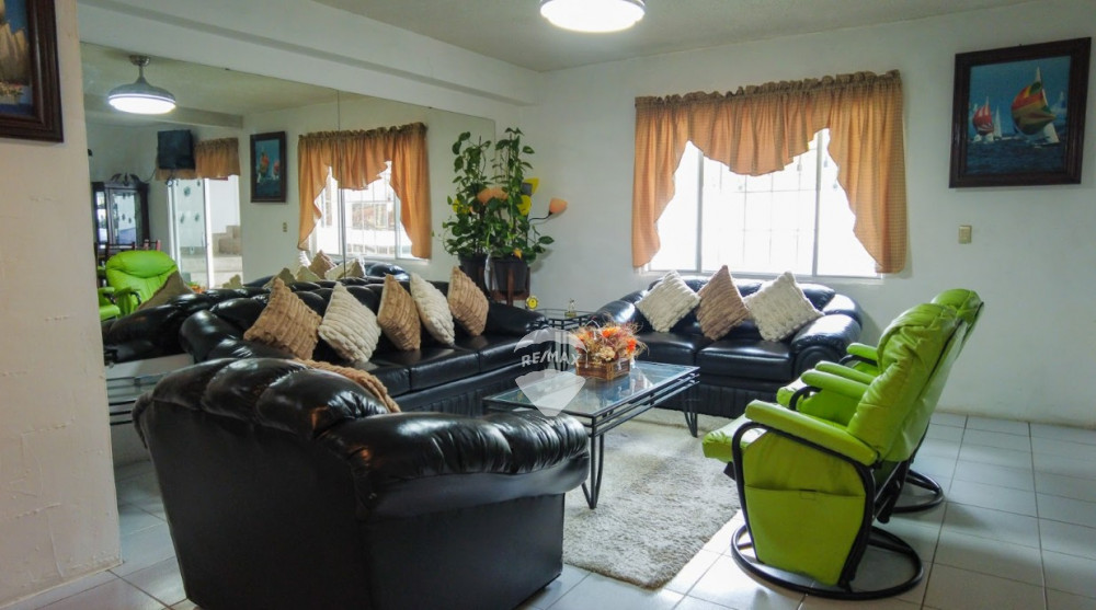 House for sale in Res Capistrano private