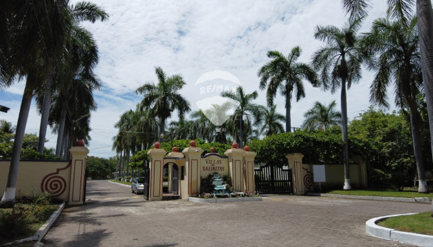 TERRENO EN VENTA EN CLUB SALINITAS