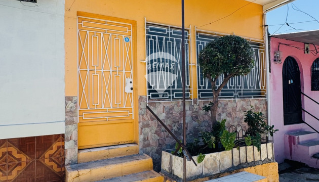 QUAINT HOUSE FOR SALE IN COLONIA AMATEPEC