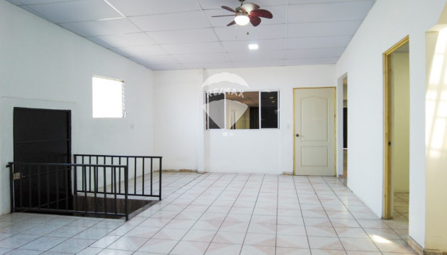 Casa Comercial en Venta | Residencial Santa Teresa, Merliot