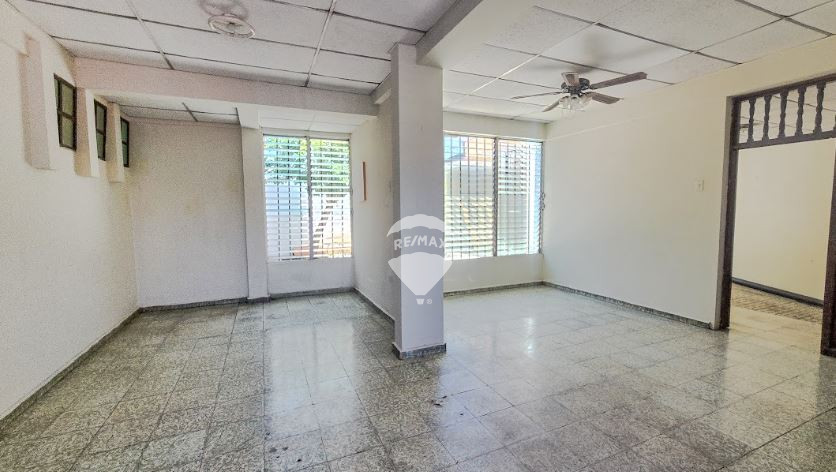 House for sale in Santa Ana downtown
