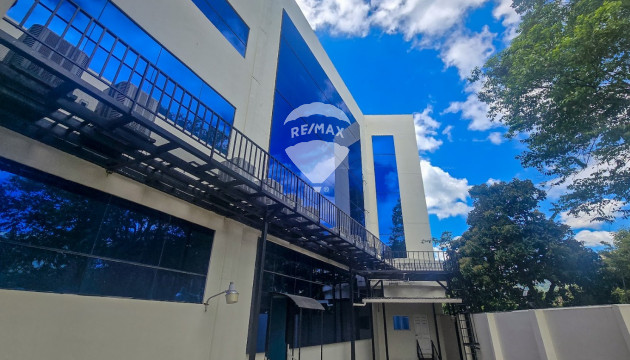 EDIFICIO  CORPORATIVO EN ALQUILER