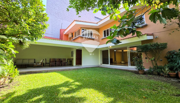 AMPLIA CASA EN ALQUILER EN CIUDAD MERLIOT, CERCA DE LA DESPENSA DE DON JUAN