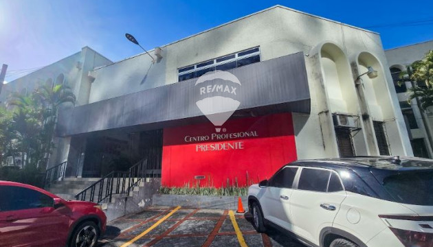 Alquilo oficina en Edificio Profesional Presidente, San Benito