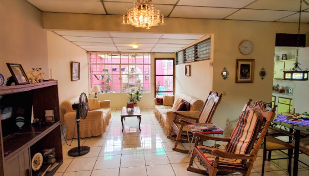 CASA REMODELADA DE UN NIVEL COLONIA COSTA RICA