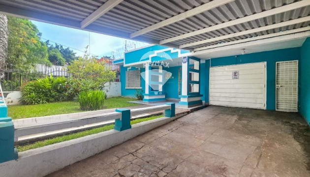 sale of office building in Colonia Flor Blanca