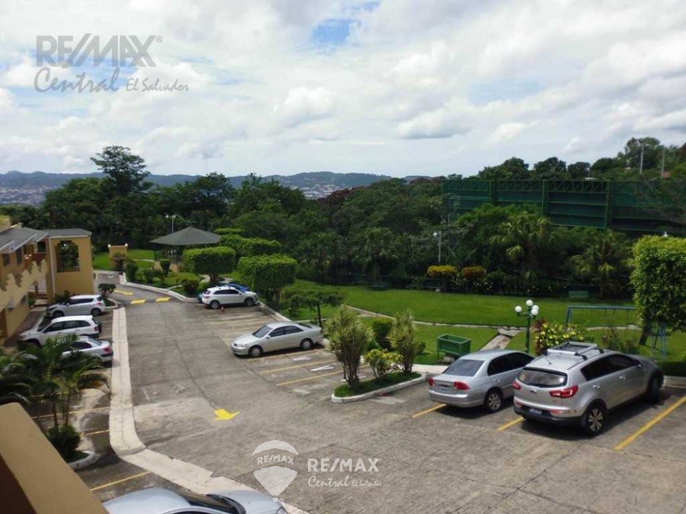 APARTAMENTO EN ALQUILER CONDOMINIO VISTAS DEL CARMEN — Propiedades — RE