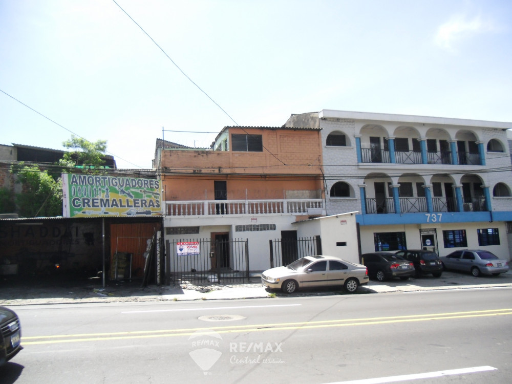 EDIFICIO COMERCIAL EN VENTA/ALQUILER SOBRE 49 AV SUR SAN SALVADOR