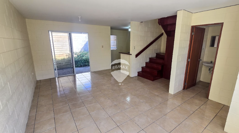 FOR SALE HOUSE IN RESIDENTIAL LAS ARBOLEDAS LOURDES COLON 2 NIVEL.