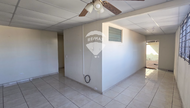 ONE-STORY HOUSE FOR SALE, ON BERNAL AVENUE, IN PASSAGE OF URB METROPOLIS