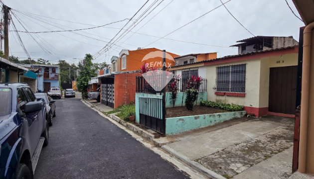 CASA EN VENTA EN SANTA TECLA