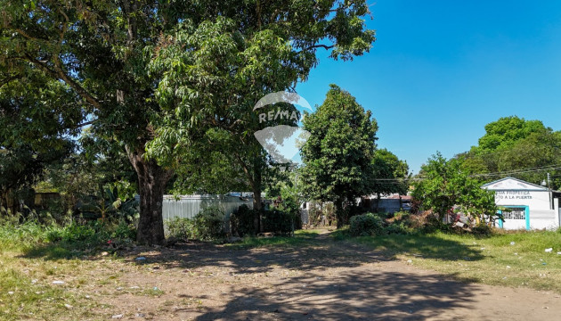 TERRENO EN VENTA DE 3500 V2 EN LOURDES COLÓN