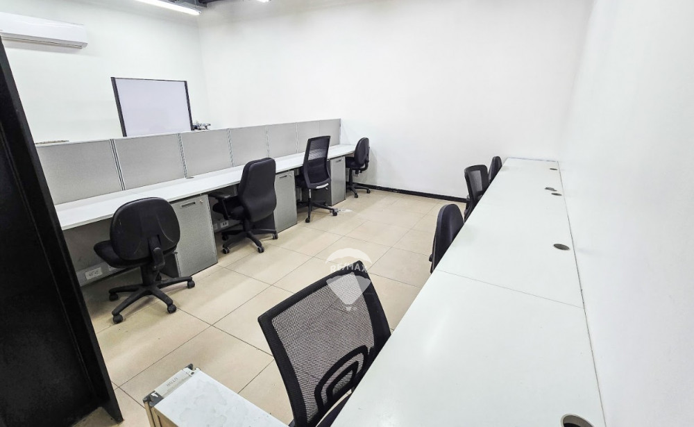 Furnished office for rent in Santa Elena, 230 sq m