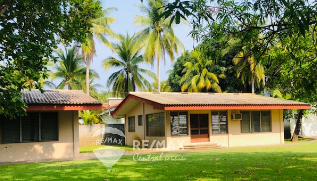 CASA DE PLAYA EN VENTA EN LA MEJOR ZONA COSTA DEL SOL — Propiedades ...