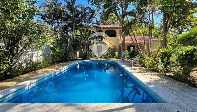 HERMOSA CASA DE PLAYA AMUEBLADA EN AMATECAMPO 2A FILA EN VENTA